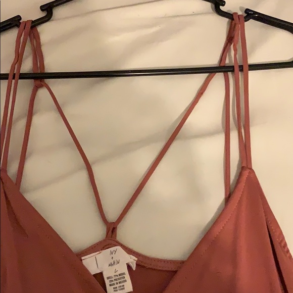 Pink ruffly romper - Picture 5 of 6